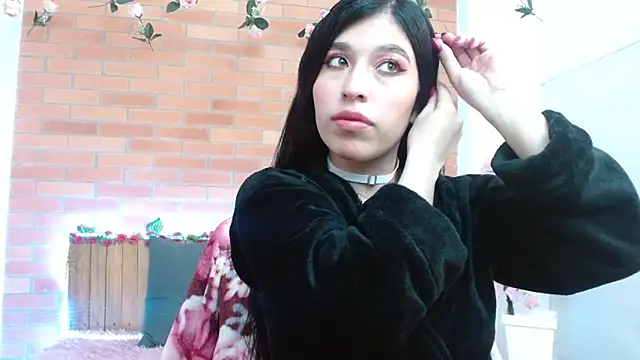 adriscute online show from 06-19-26, 02:49