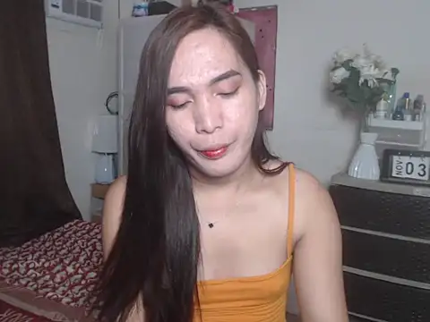 Snapshot of Msyensmith chatting on 11-03-25, 04:58 Msyensmith online show from 11-03-25, 04:58