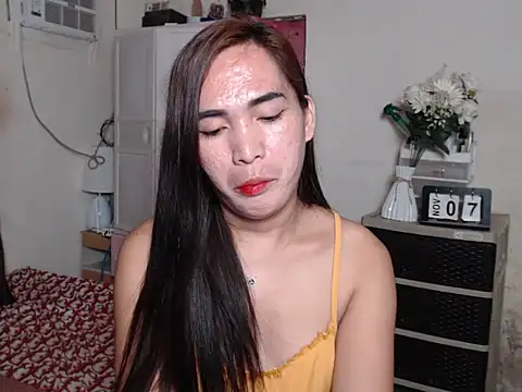 Snapshot of Msyensmith chatting on 11-07-25, 01:55 Msyensmith online show from 11-07-25, 01:55