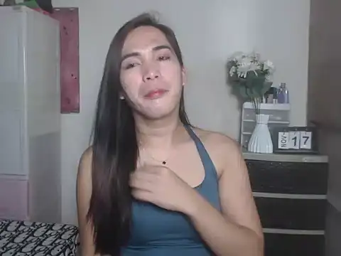 Snapshot of Msyensmith chatting on 11-17-25, 09:26 Msyensmith online show from 11-17-25, 09:26