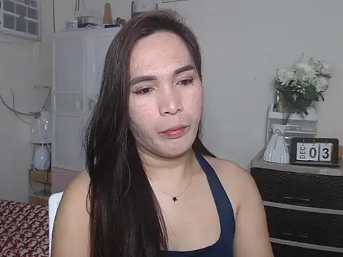 Snapshot of Msyensmith chatting on 12-03-25, 05:26 Msyensmith online show from 12-03-25, 05:26