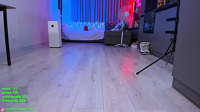 nikkisweetie online show from 02-03-25, 05:29