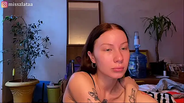 elfess online show from 10-31-25, 07:09