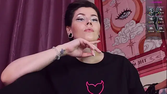 Luna Blake online show from 02-15-25, 07:39