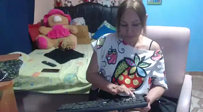 Snapshot of milfeddy_ chatting on 02-15-25, 02:04 milfeddy online show from 02-15-25, 02:04
