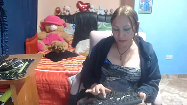 Snapshot of milfeddy_ chatting on 03-05-25, 12:38 milfeddy online show from 03-05-25, 12:38
