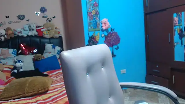 Snapshot of milfeddy_ chatting on 03-13-25, 09:16 milfeddy online show from 03-13-25, 09:16