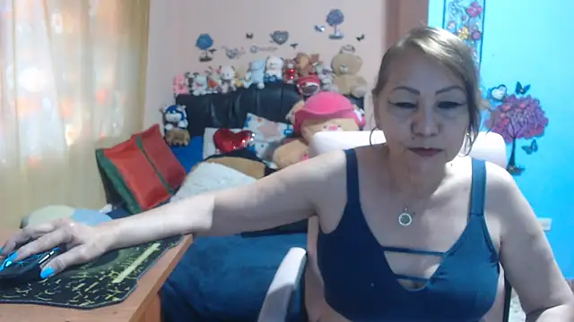 Snapshot of milfeddy_ chatting on 10-10-25, 12:15 milfeddy online show from 10-10-25, 12:15