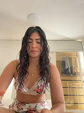 Gaby zahir  online show from 10-29-25, 03:25