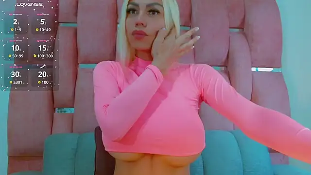 Snapshot of BimboCurvyy chatting on 12-15-24, 09:53 BimboCurvyy online show from 12-15-24, 09:53