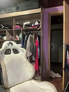 bunnydark00 online show from 04-13-26, 04:40