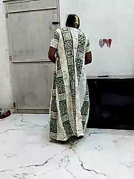 Snapshot of Queen_Dolly chatting on 12-01-24, 06:30 Queen Dolly online show from 12-01-24, 06:30