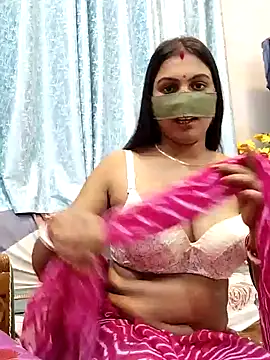 Snapshot of Queen_Dolly chatting on 12-13-24, 05:54 Queen Dolly online show from 12-13-24, 05:54