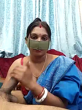 Snapshot of Queen_Dolly chatting on 12-17-24, 05:58 Queen Dolly online show from 12-17-24, 05:58