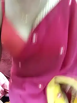 Snapshot of Queen_Dolly chatting on 03-04-25, 06:07 Queen Dolly online show from 03-04-25, 06:07