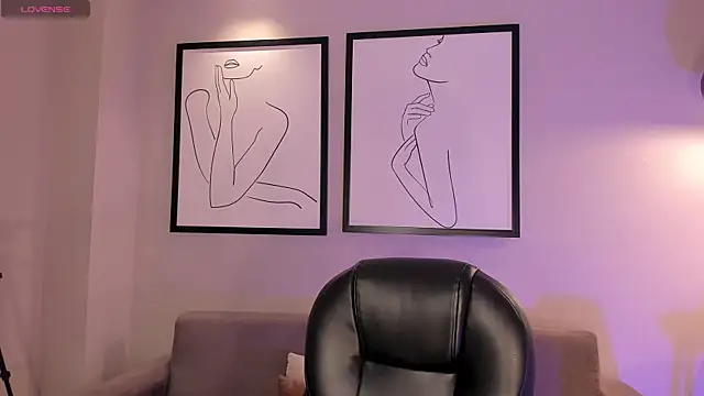 EveBensonX online show from 11-25-25, 12:16