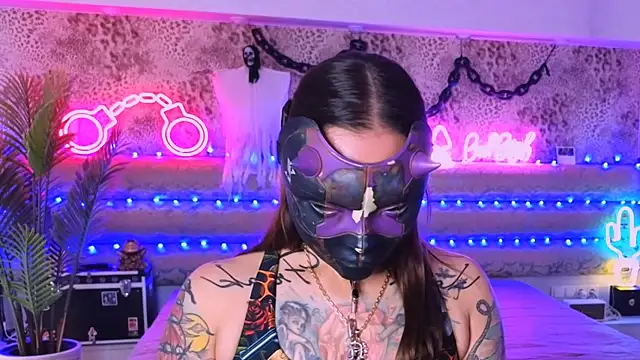 Cool Freak  online show from 10-26-25, 10:32