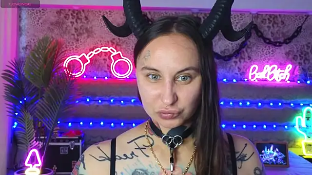 Cool Freak  online show from 07-17-26, 09:49