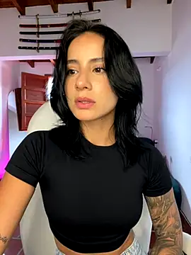 Snapshot of Ale_Lewis chatting on 10-03-25, 09:23 Ale Lewis online show from 10-03-25, 09:23