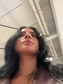 Snapshot of Ale_Lewis chatting on 11-03-25, 01:23 Ale Lewis online show from 11-03-25, 01:23