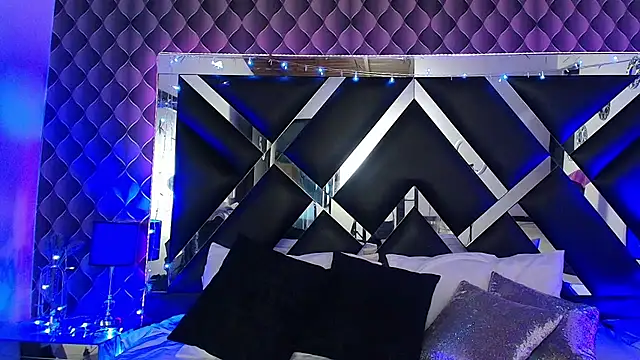 victoriaa lee  online show from 03-18-26, 07:17