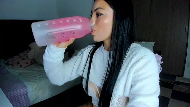 Snapshot of Daddysweeeetbody chatting on 12-24-24, 03:16 Daddysweeeetbody online show from 12-24-24, 03:16