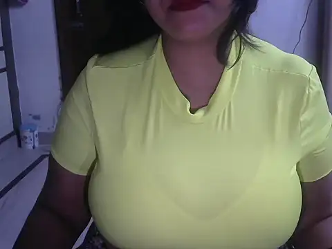 Snapshot of reet_kaur69 chatting on 05-19-26, 06:47 reet kaur69 online show from 05-19-26, 06:47