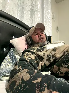 Cristian-Brayan online show from 10-18-25, 11:55