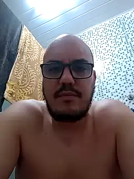 RobertoBuzios22 online show from 12-15-24, 06:26