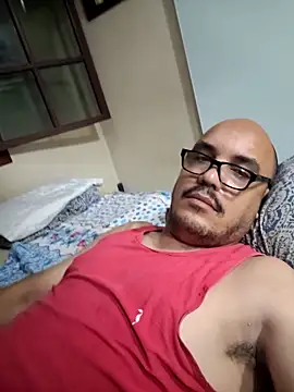 RobertoBuzios22 online show from 03-15-25, 09:27