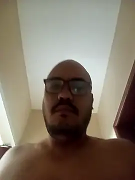 RobertoBuzios22 online show from 03-05-26, 01:29