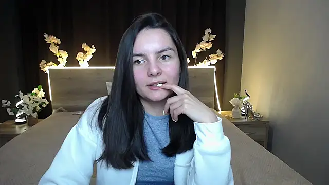 JasmineAsha online show from 04-18-26, 08:42