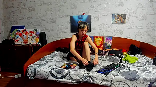 Snapshot of KagamiTayga chatting on 11-19-25, 02:33 KagamiTayga online show from 11-19-25, 02:33