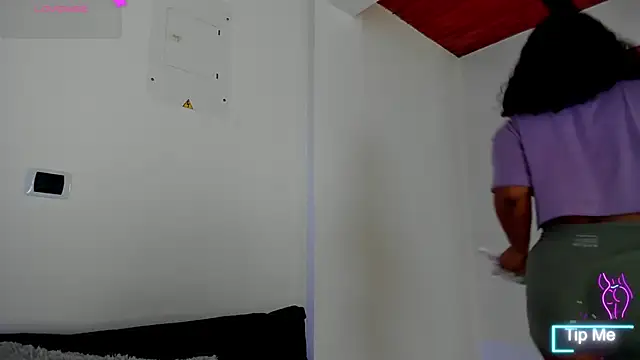 Snapshot of iriss_25 chatting on 09-12-25, 11:32 iriss 25 online show from 09-12-25, 11:32