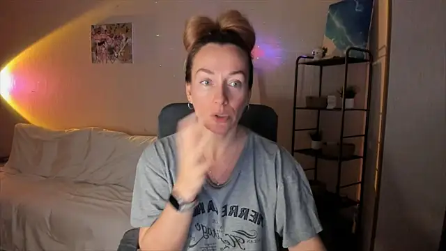 Snapshot of RebeccaMartinez chatting on 11-08-25, 10:48 RebeccaMartinez online show from 11-08-25, 10:48