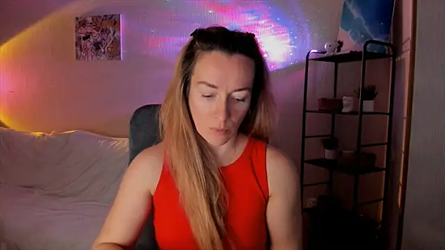 Snapshot of RebeccaMartinez chatting on 11-10-25, 06:12 RebeccaMartinez online show from 11-10-25, 06:12