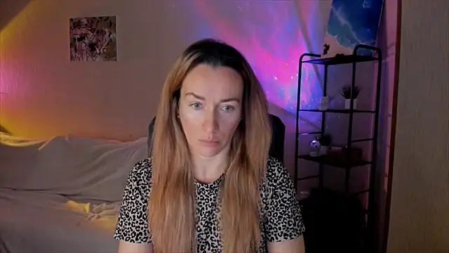 Snapshot of RebeccaMartinez chatting on 12-04-25, 07:39 RebeccaMartinez online show from 12-04-25, 07:39