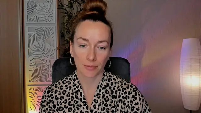 RebeccaMartinez online show from 04-27-26, 07:28