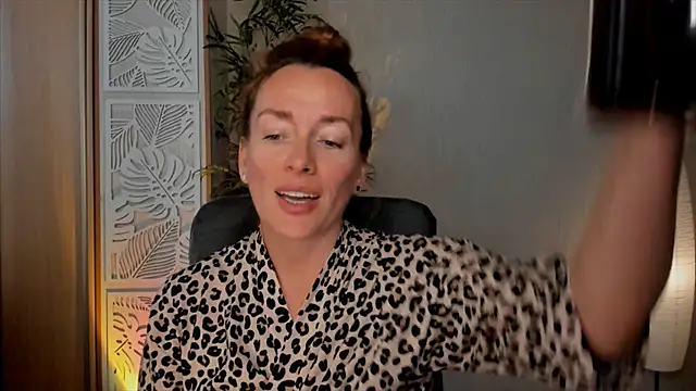 RebeccaMartinez online show from 06-30-26, 10:05