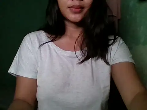 Snapshot of _smiling4u_ chatting on 11-13-25, 03:55 smiling4u online show from 11-13-25, 03:55