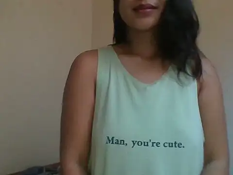Snapshot of _smiling4u_ chatting on 06-17-26, 02:25 smiling4u online show from 06-17-26, 02:25