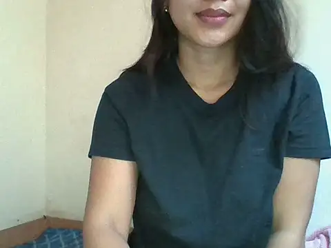 Snapshot of _smiling4u_ chatting on 07-13-26, 01:30 smiling4u online show from 07-13-26, 01:30