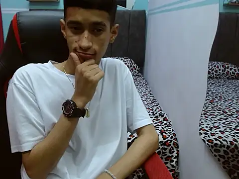 Snapshot of Angelstripboy chatting on 02-17-25, 05:10 Angelstripboy online show from 02-17-25, 05:10