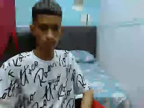 Snapshot of Angelstripboy chatting on 10-06-25, 11:13 Angelstripboy online show from 10-06-25, 11:13