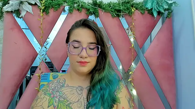 Snapshot of DEVA_BLUE_ chatting on 01-08-25, 07:13 DEVA BLUE  online show from 01-08-25, 07:13