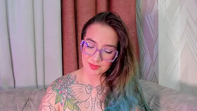 Snapshot of DEVA_BLUE_ chatting on 01-14-25, 07:48 DEVA BLUE  online show from 01-14-25, 07:48