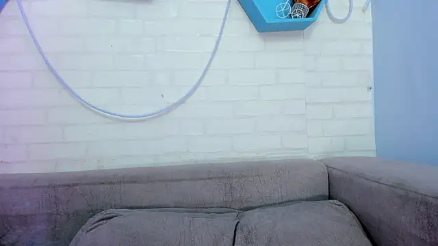 Snapshot of DEVA_BLUE_ chatting on 02-10-25, 06:53 DEVA BLUE  online show from 02-10-25, 06:53