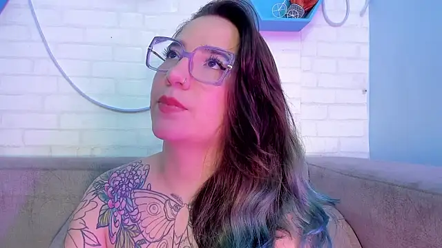 Snapshot of DEVA_BLUE_ chatting on 03-06-25, 06:52 DEVA BLUE  online show from 03-06-25, 06:52