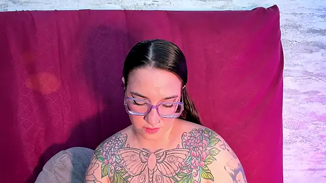 Snapshot of DEVA_BLUE_ chatting on 03-15-25, 02:24 DEVA BLUE  online show from 03-15-25, 02:24