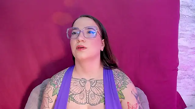 Snapshot of DEVA_BLUE_ chatting on 03-20-25, 04:18 DEVA BLUE  online show from 03-20-25, 04:18